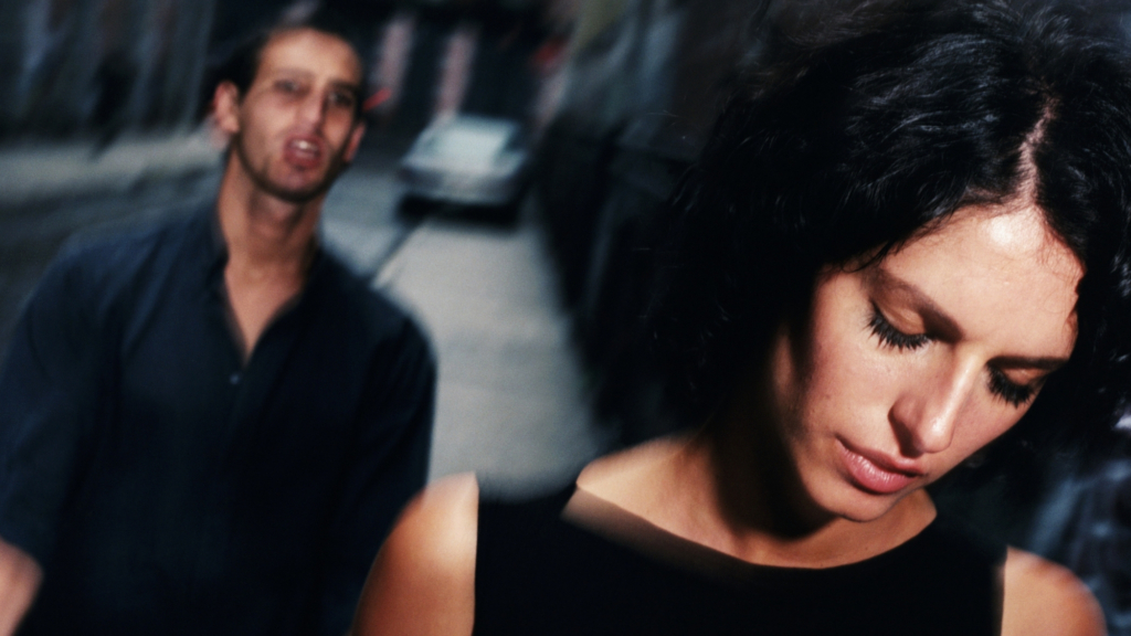 Answer this question to find out if your relationship is healthy (or doomed)