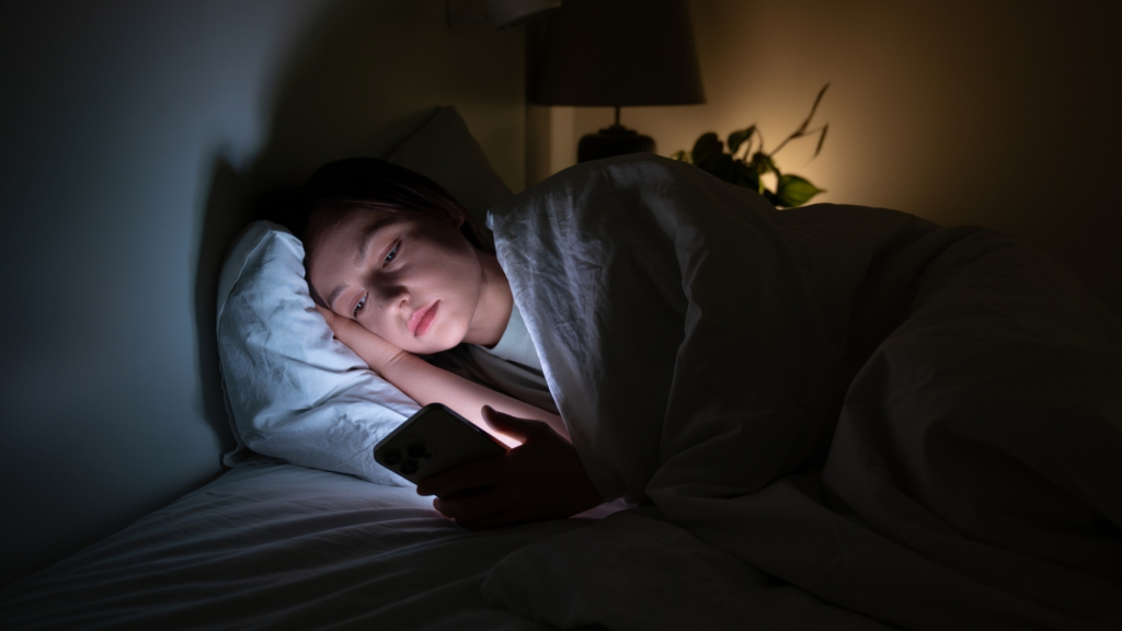 Researchers found out what endless scrolling really does to your body